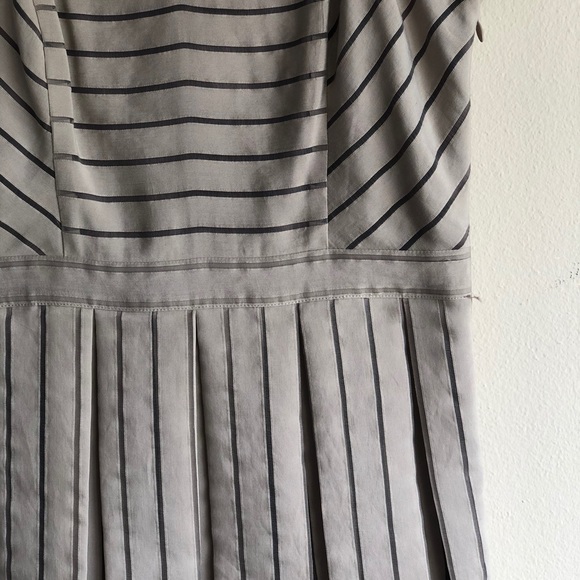 Dress. Marc NY Beige size 4 - Picture 3 of 3